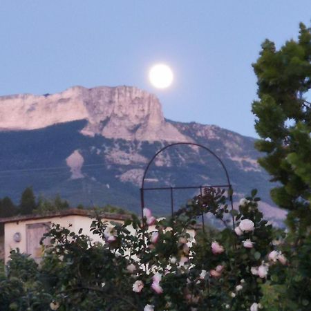 Le Petit Caboulot En Pleine Nature Vaumeilh Exterior foto